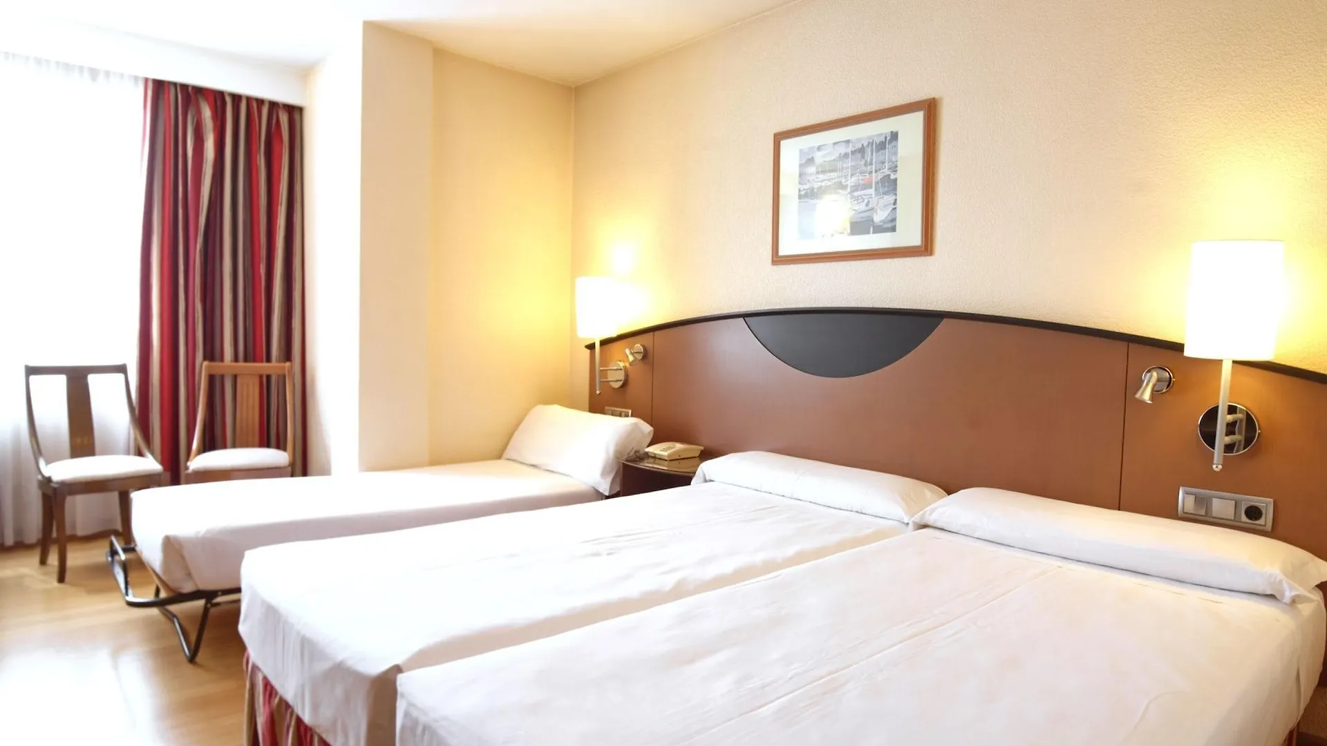 פמפלונה Hotel Albret 4*,  ספרד