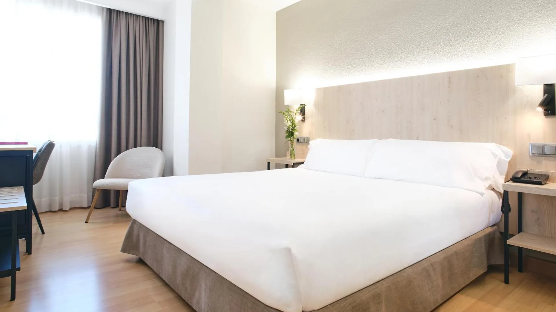 פמפלונה Hotel Albret 4*,  ספרד