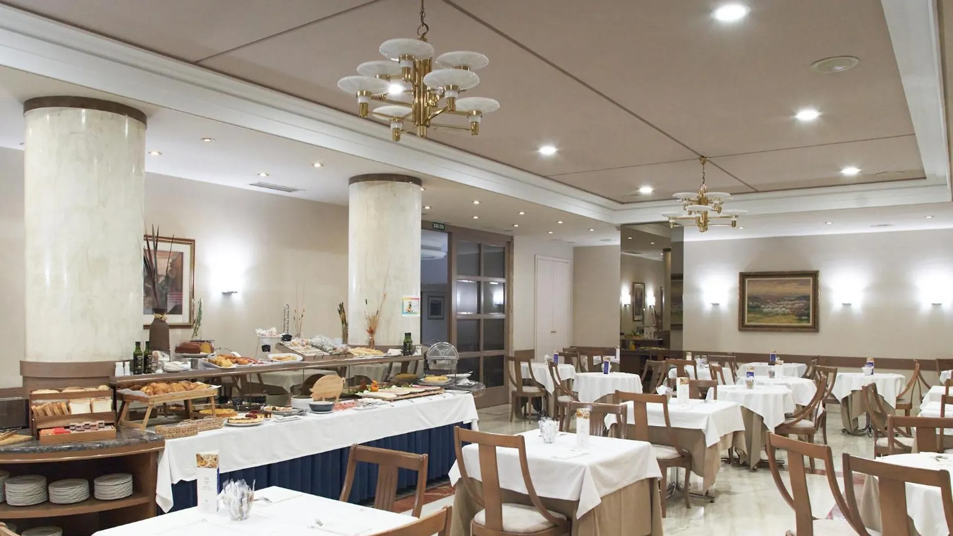 פמפלונה Hotel Albret 4*,  ספרד